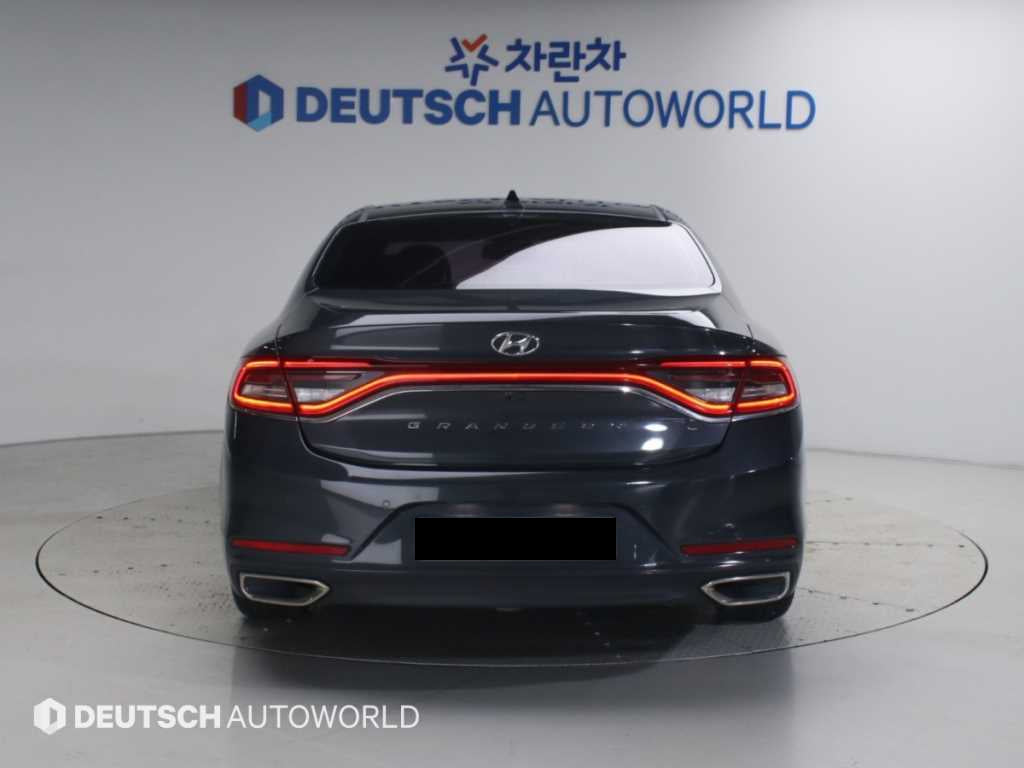 Hyundai Grandeur — photo 04