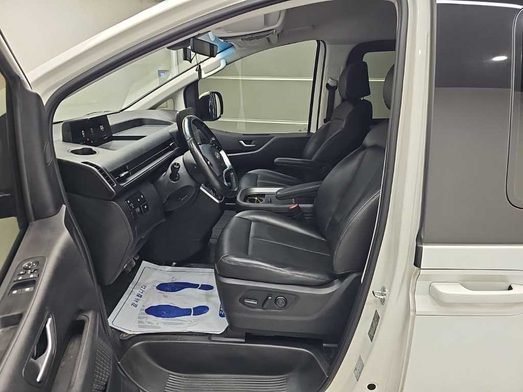 Hyundai Staria — photo 10