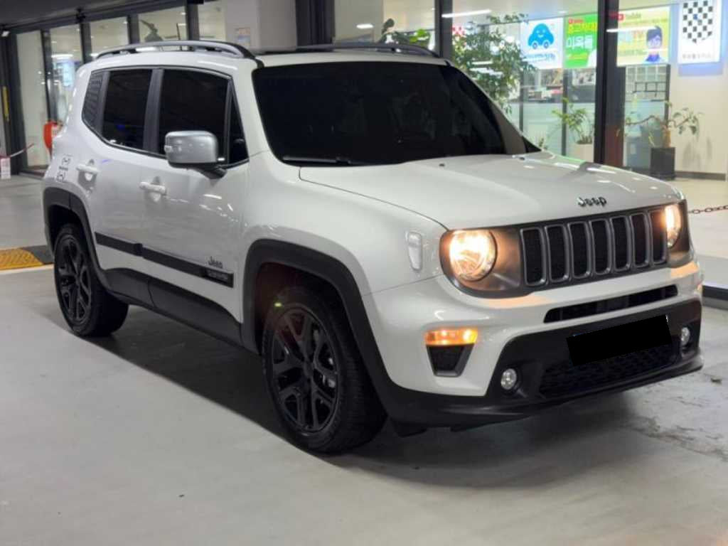 Jeep Renegade — photo 02