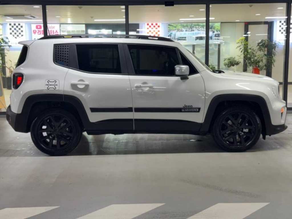 Jeep Renegade — photo 03