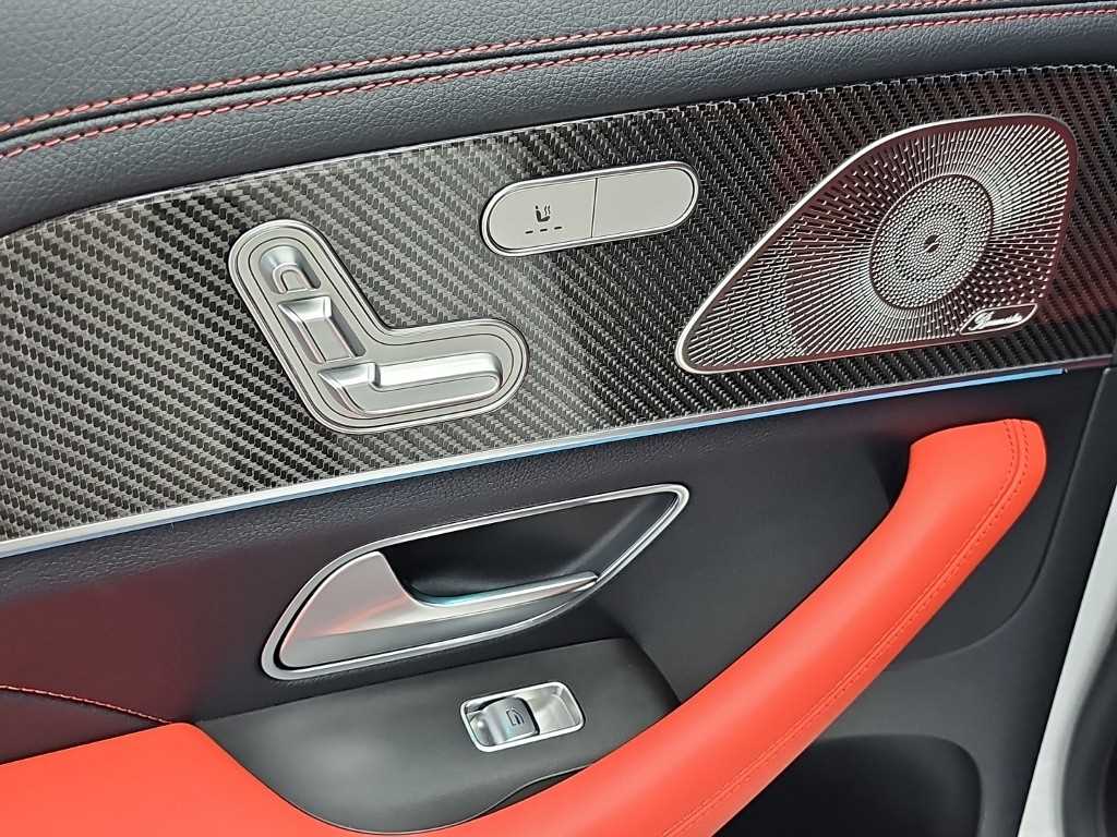 Mercedes-Benz GLE-Class — photo 13