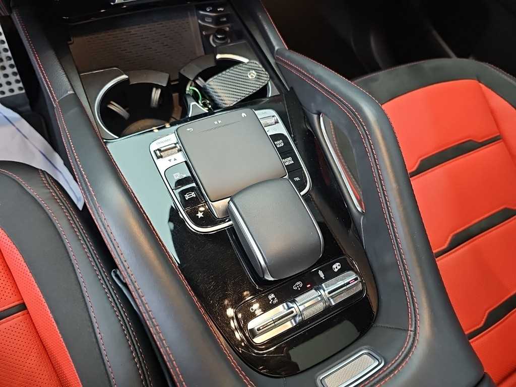 Mercedes-Benz GLE-Class — photo 17