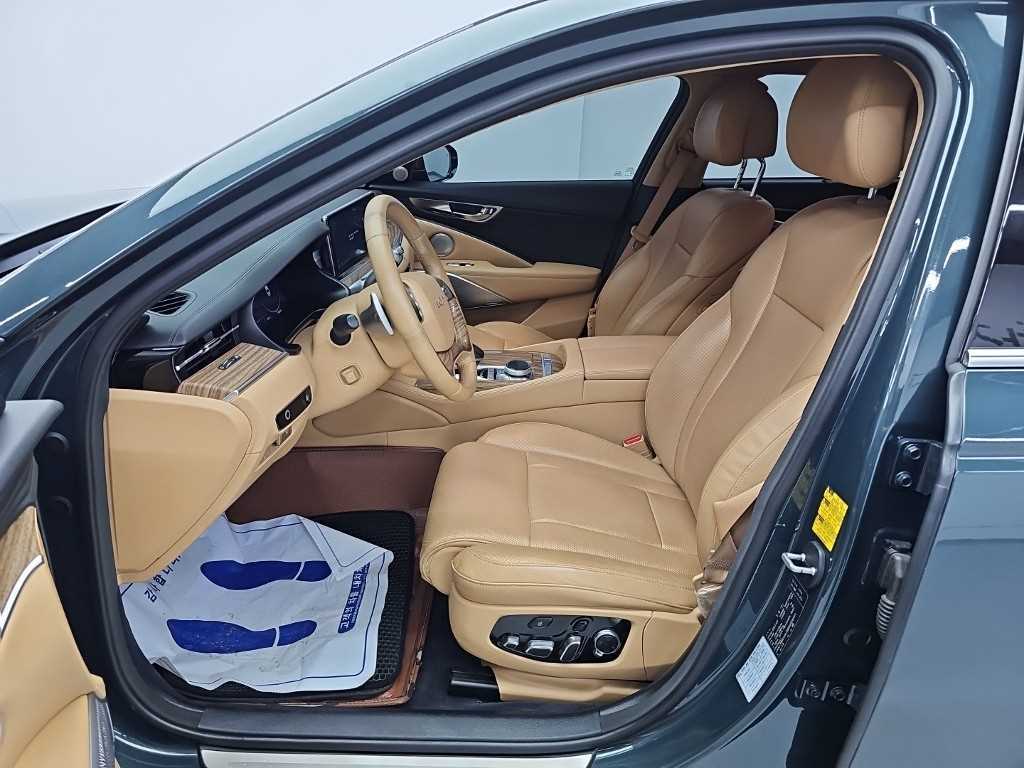 Kia K9 — photo 11