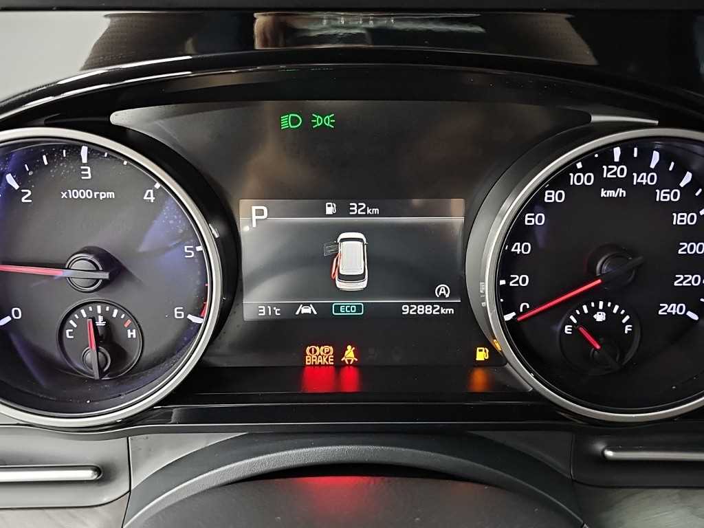 Kia Carnival — photo 06