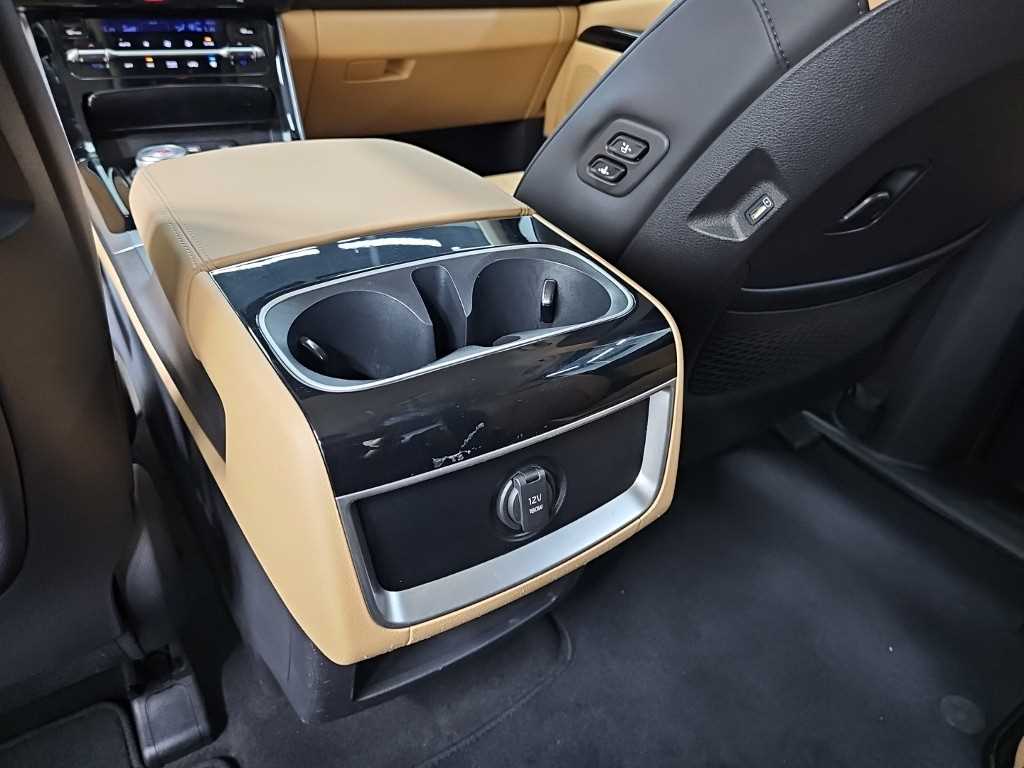 Kia Carnival — photo 13
