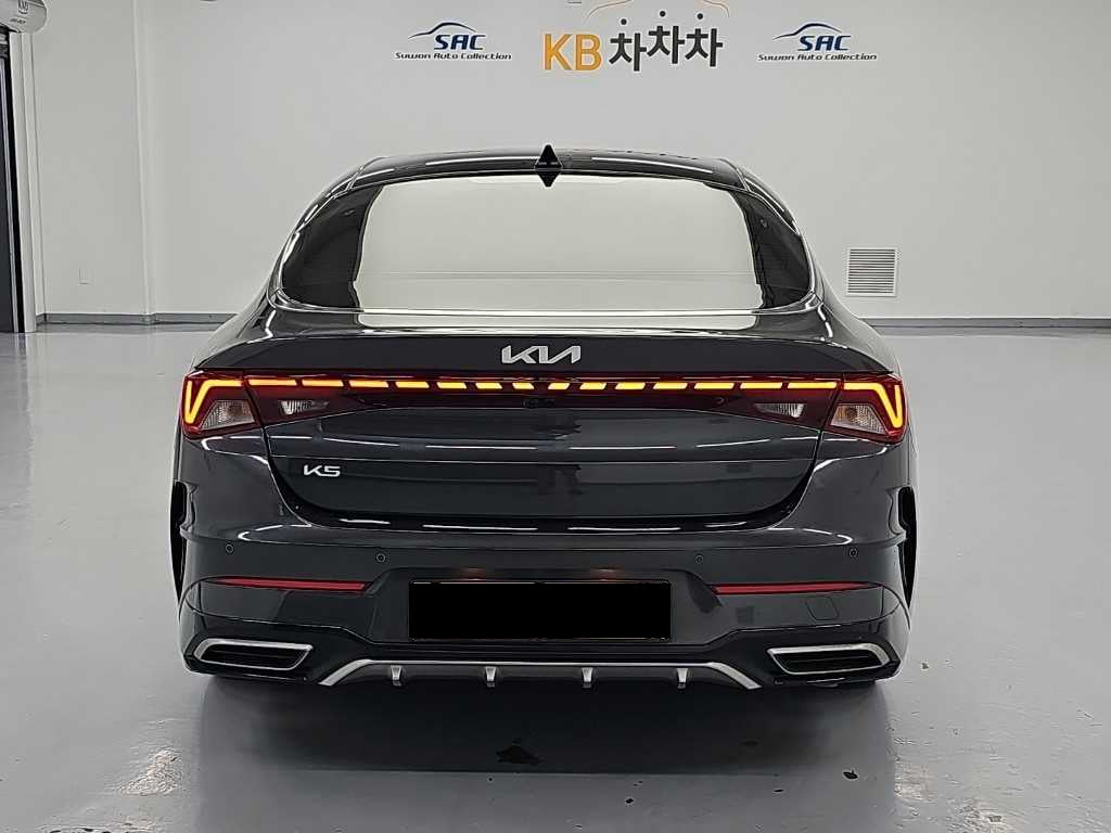 Kia K5 — photo 03