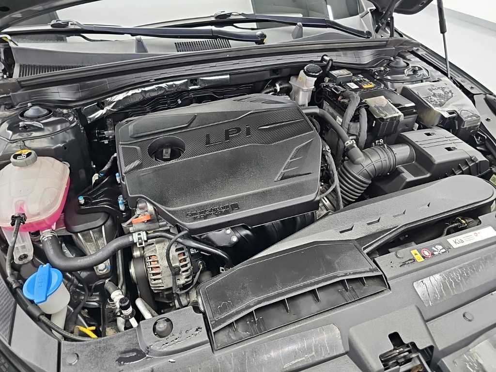 Kia K5 — photo 05
