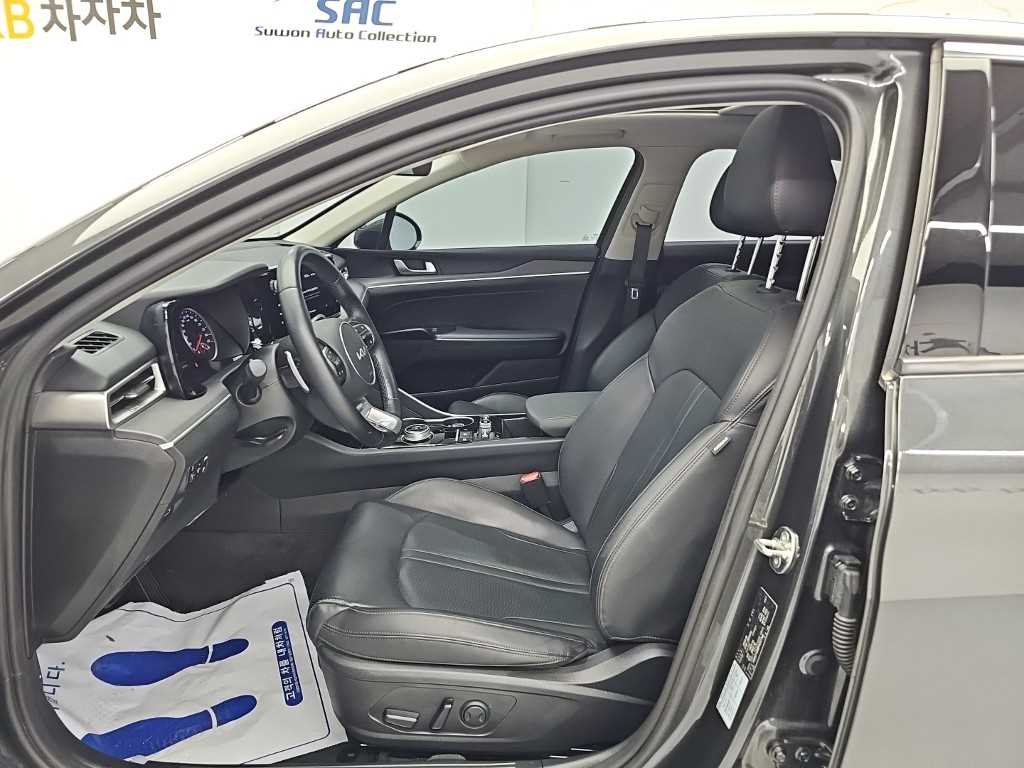 Kia K5 — photo 11
