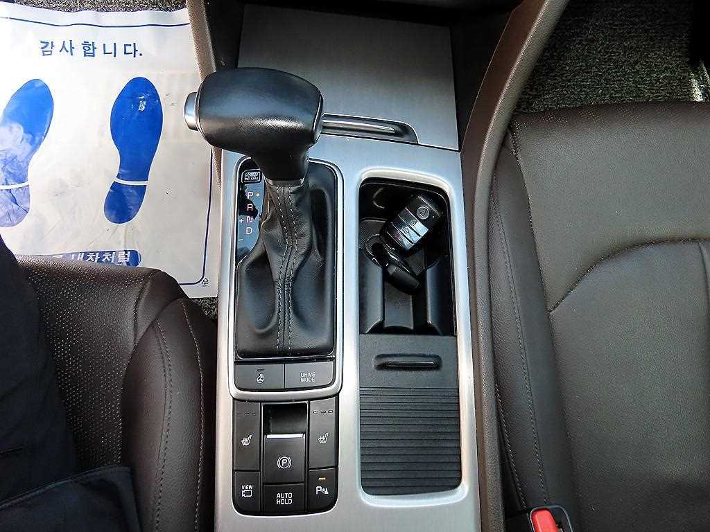 Kia K5 — photo 10