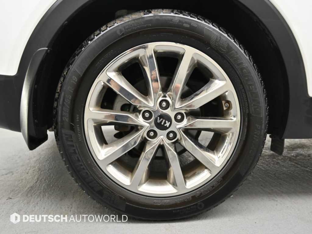 Kia Sorento — photo 05