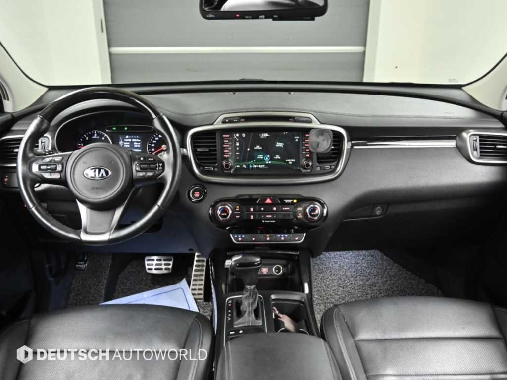Kia Sorento — photo 07