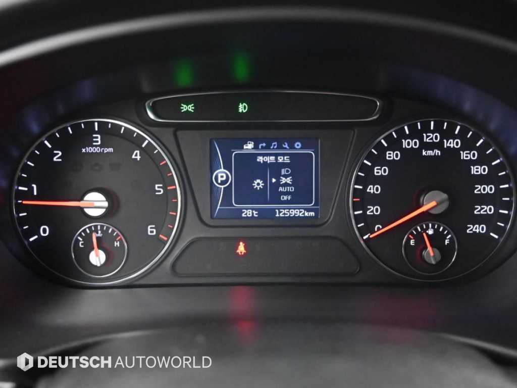 Kia Sorento — photo 08