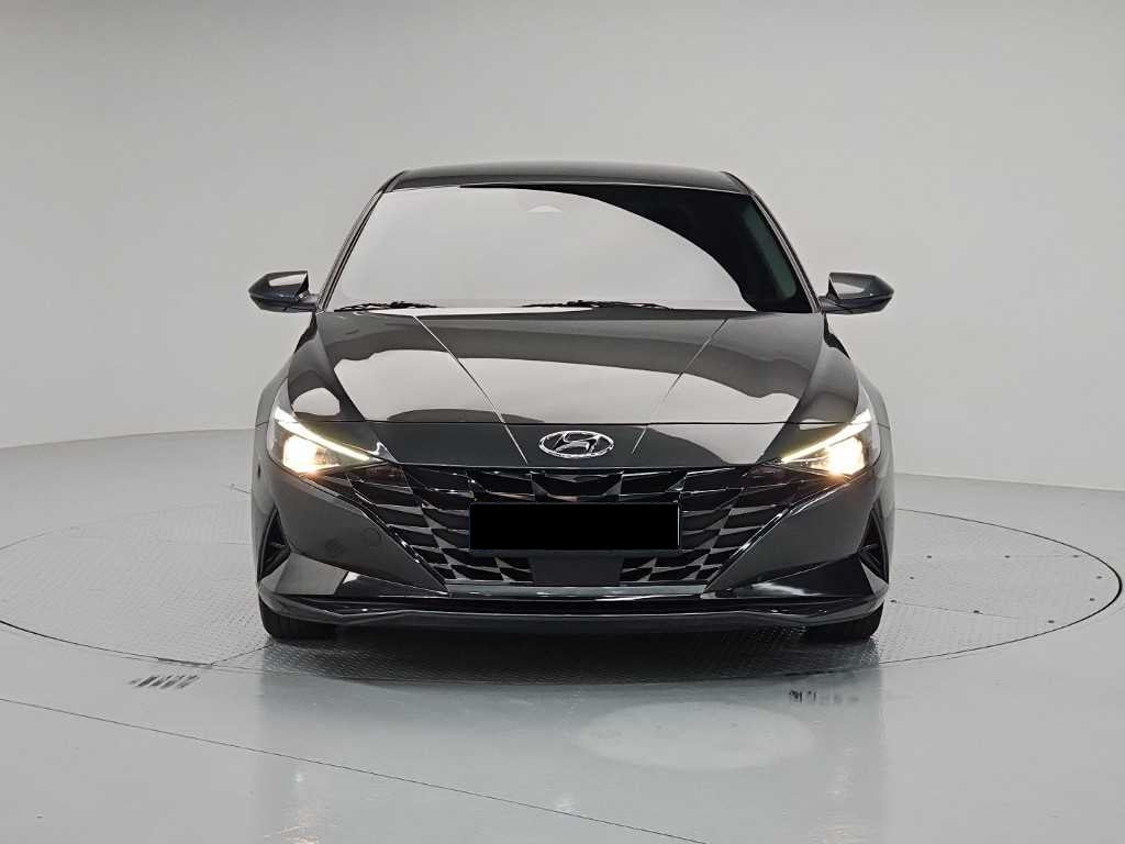 Hyundai Avante — photo 02
