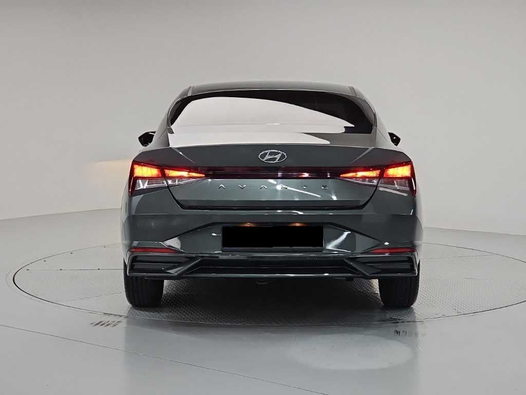 Hyundai Avante — photo 03