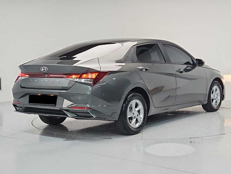 Hyundai Avante — photo 04