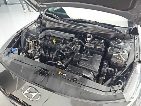 Hyundai Avante — photo 05