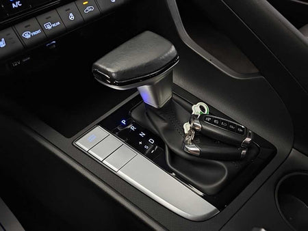 Hyundai Avante — photo 08