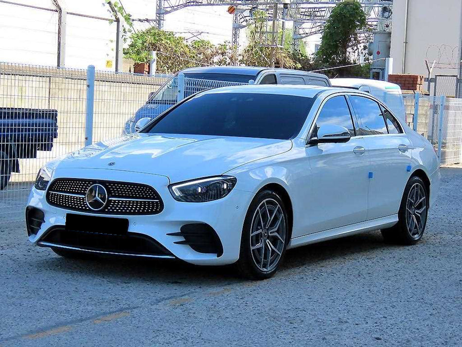 Mercedes-Benz E-Class — photo 02