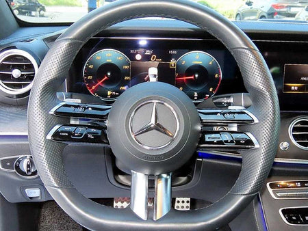 Mercedes-Benz E-Class — photo 08