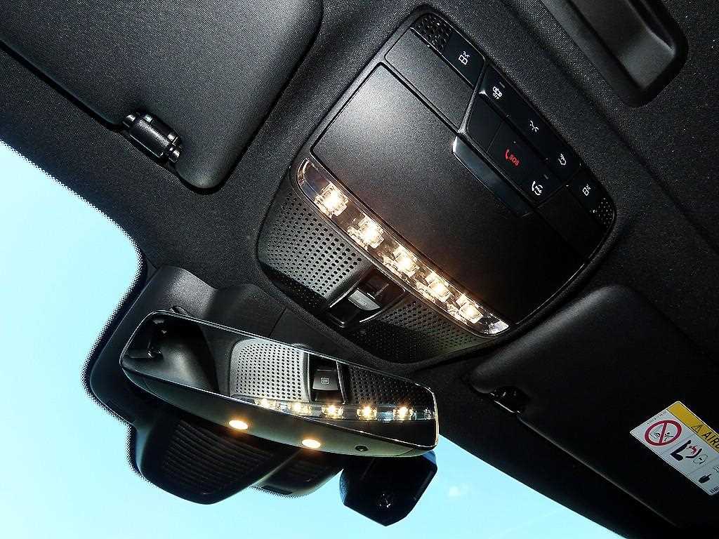 Mercedes-Benz E-Class — photo 15