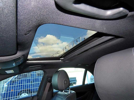 Mercedes-Benz E-Class — photo 16