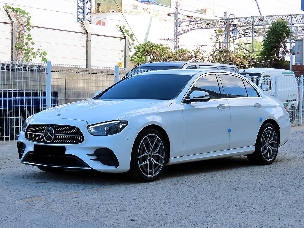 Mercedes-Benz E-Class — photo 02