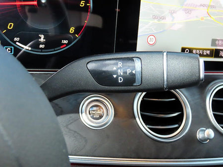 Mercedes-Benz E-Class — photo 11