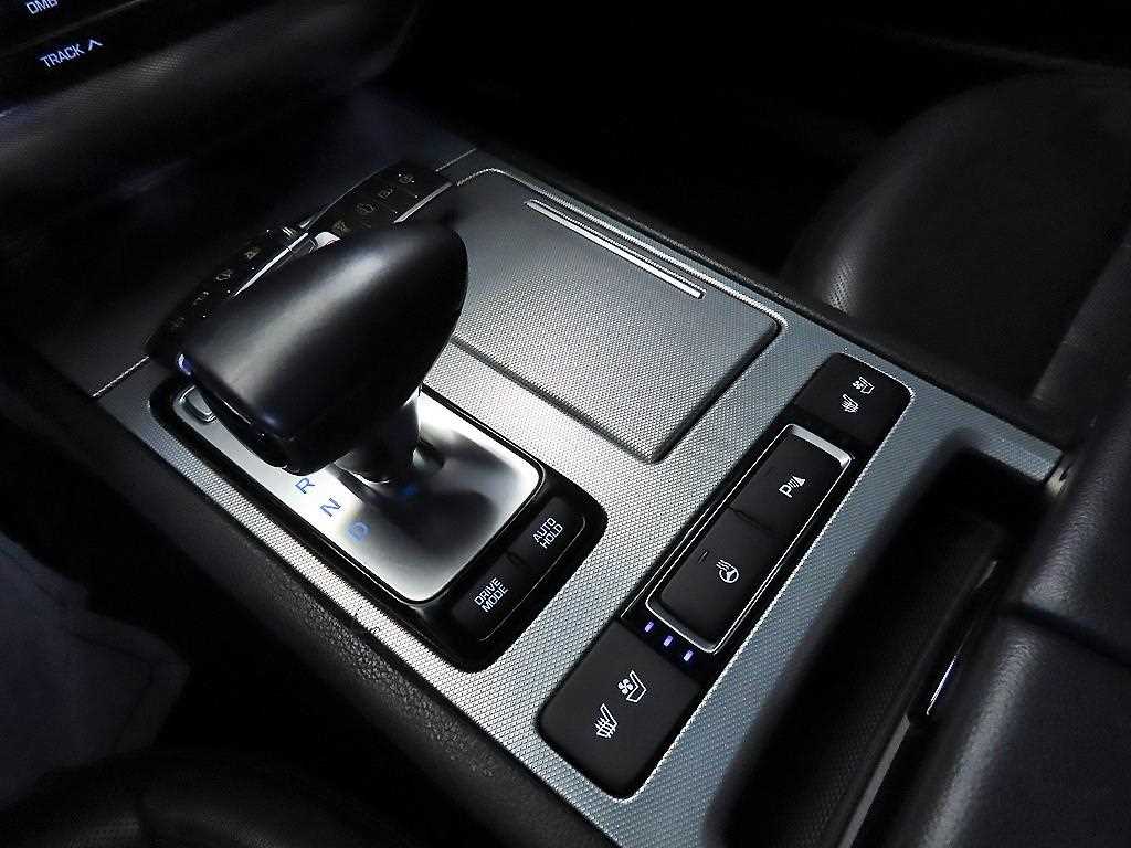 Genesis G80 — photo 12