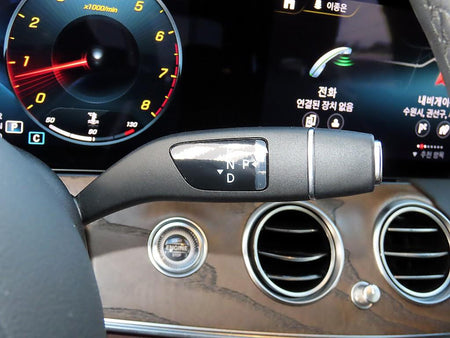Mercedes-Benz E-Class — photo 11