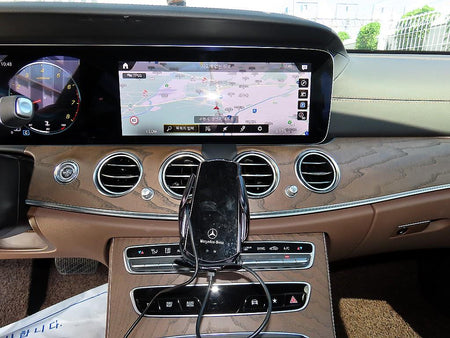 Mercedes-Benz E-Class — photo 14