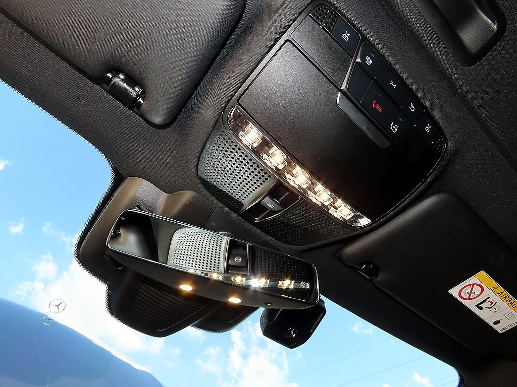 Mercedes-Benz E-Class — photo 16