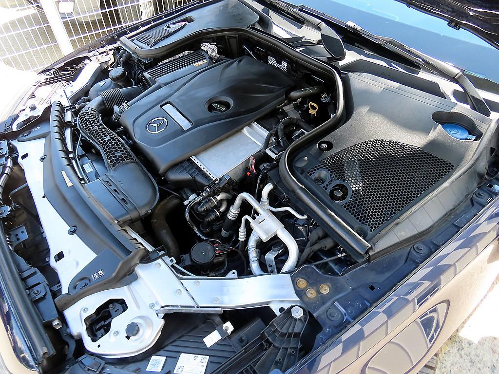 Mercedes-Benz E-Class — photo 19