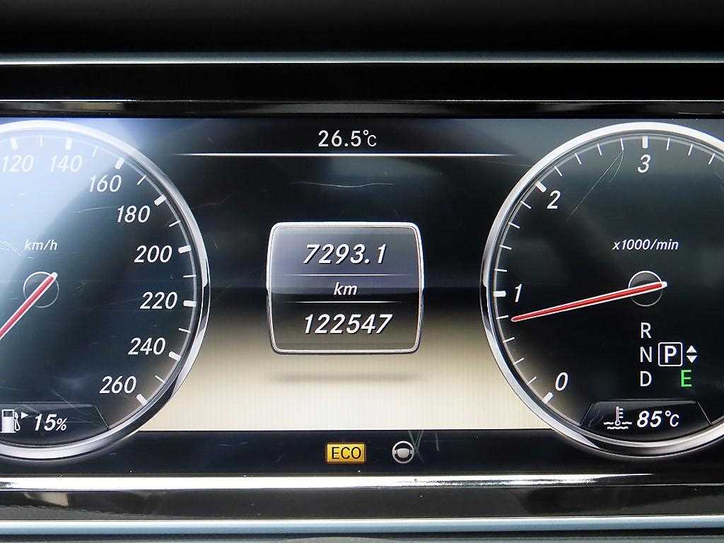 Mercedes-Benz S-Class — photo 09