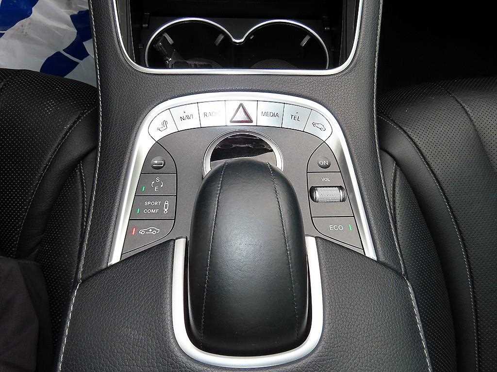 Mercedes-Benz S-Class — photo 13