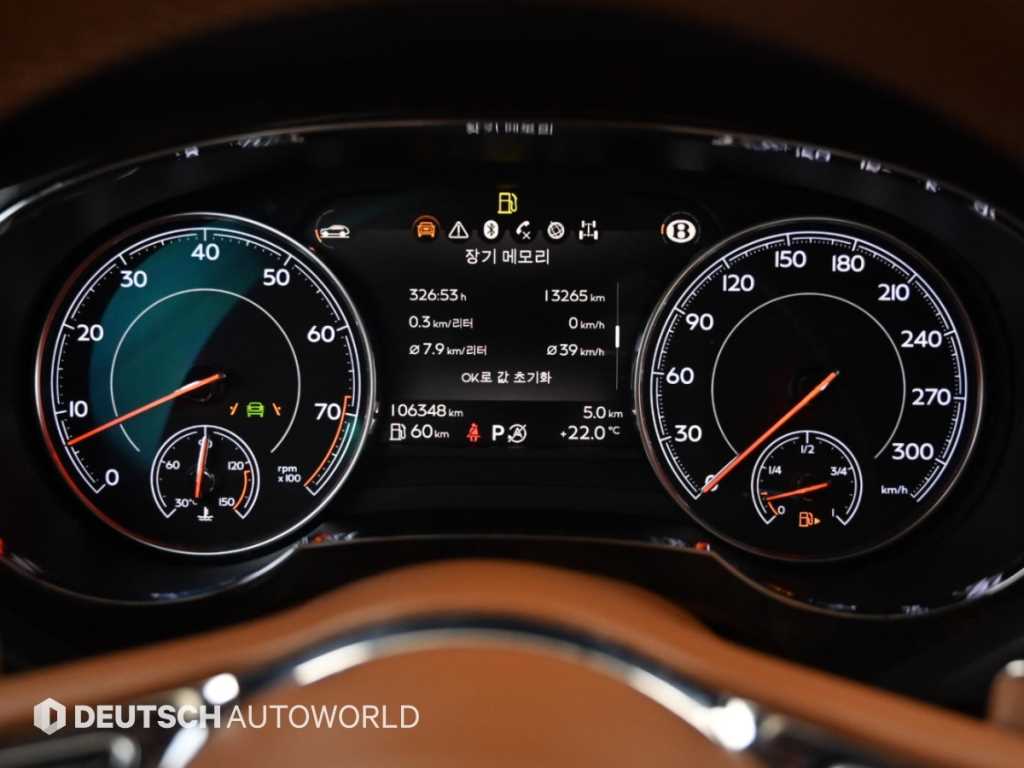 Bentley Bentayga — photo 08