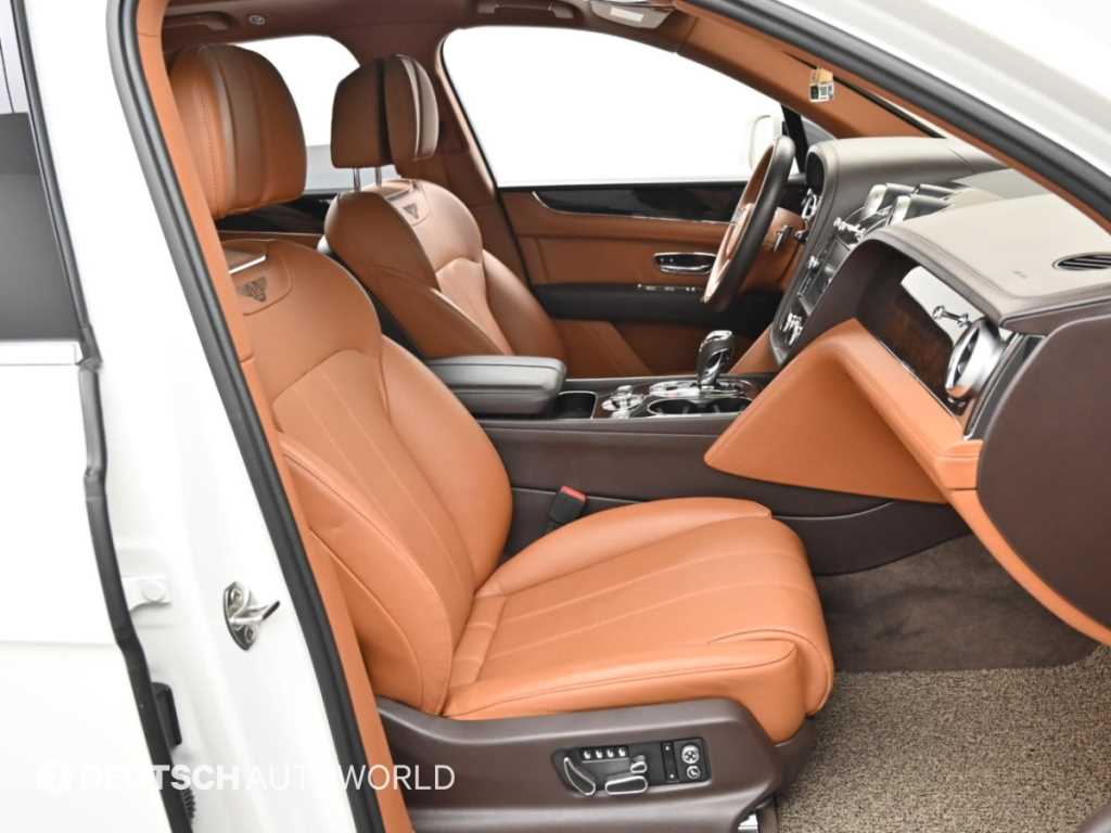 Bentley Bentayga — photo 10
