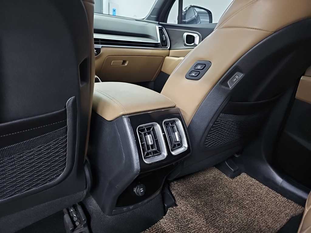 Kia Sorento — photo 13