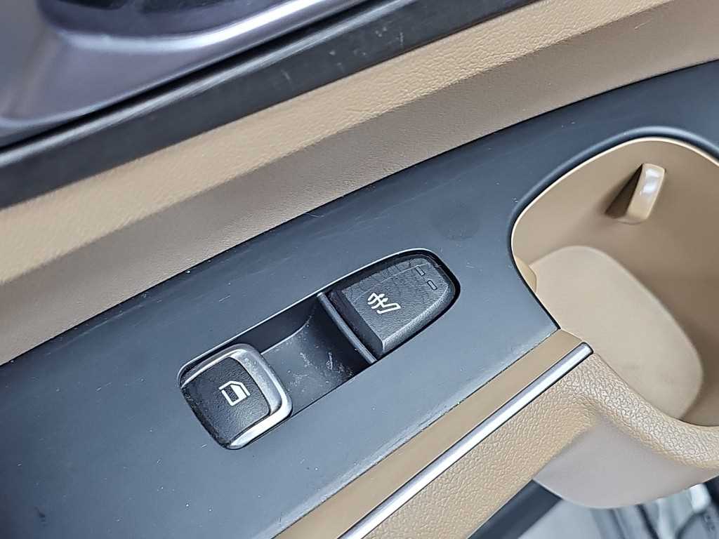 Kia Sorento — photo 14