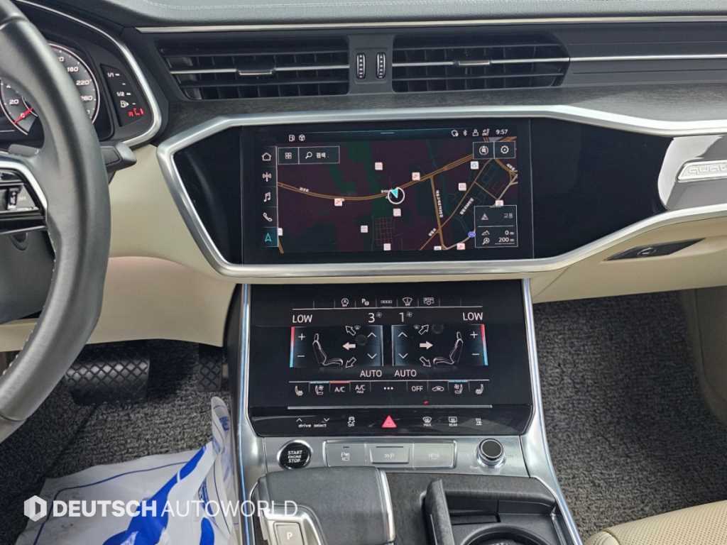 Audi A6 — photo 14