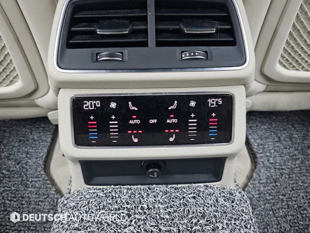 Audi A6 — photo 16