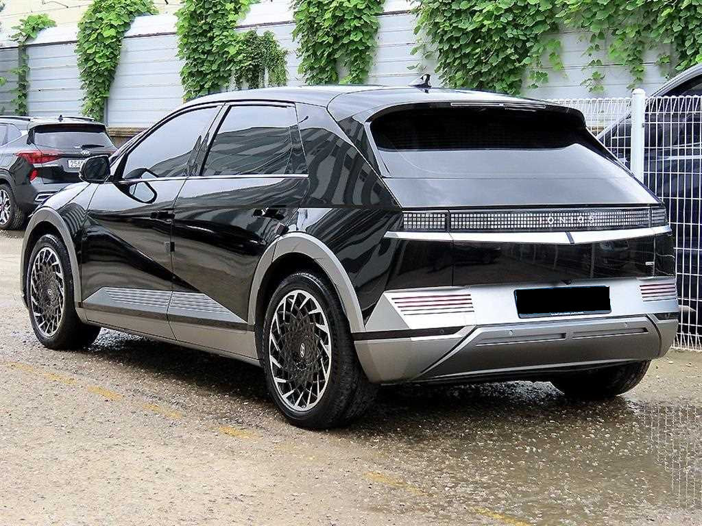 Hyundai Ioniq5 — photo 03