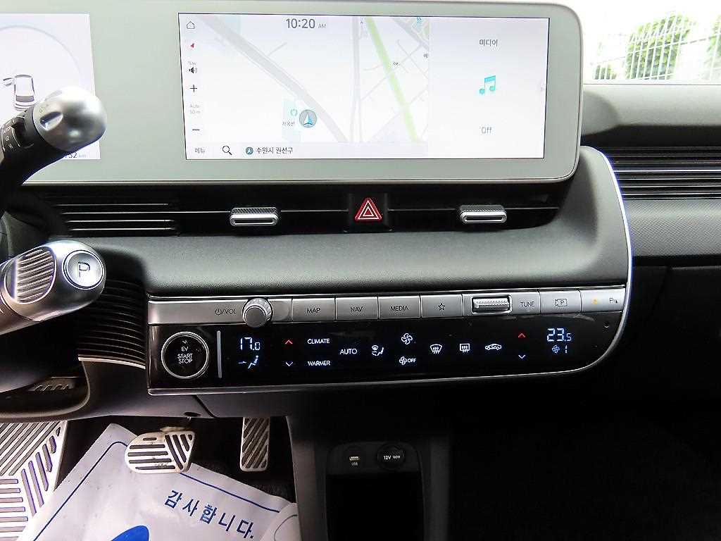 Hyundai Ioniq5 — photo 14