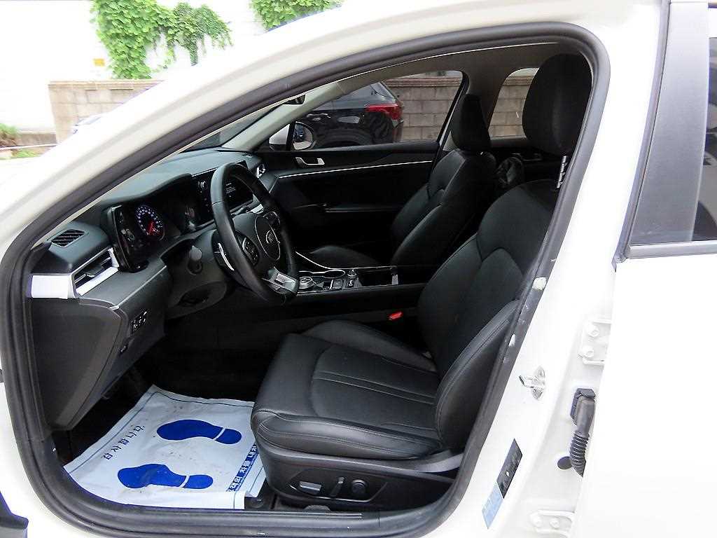 Kia K5 — photo 05