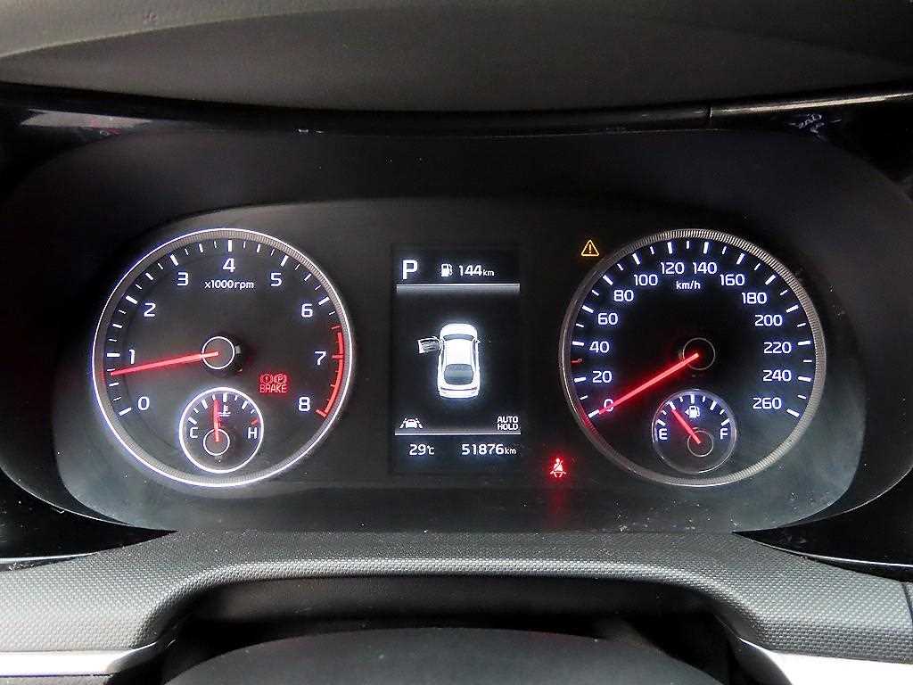 Kia K5 — photo 09