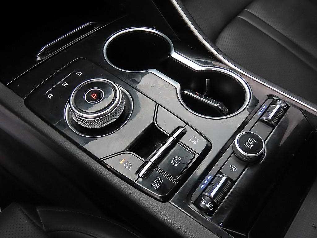 Kia K5 — photo 10