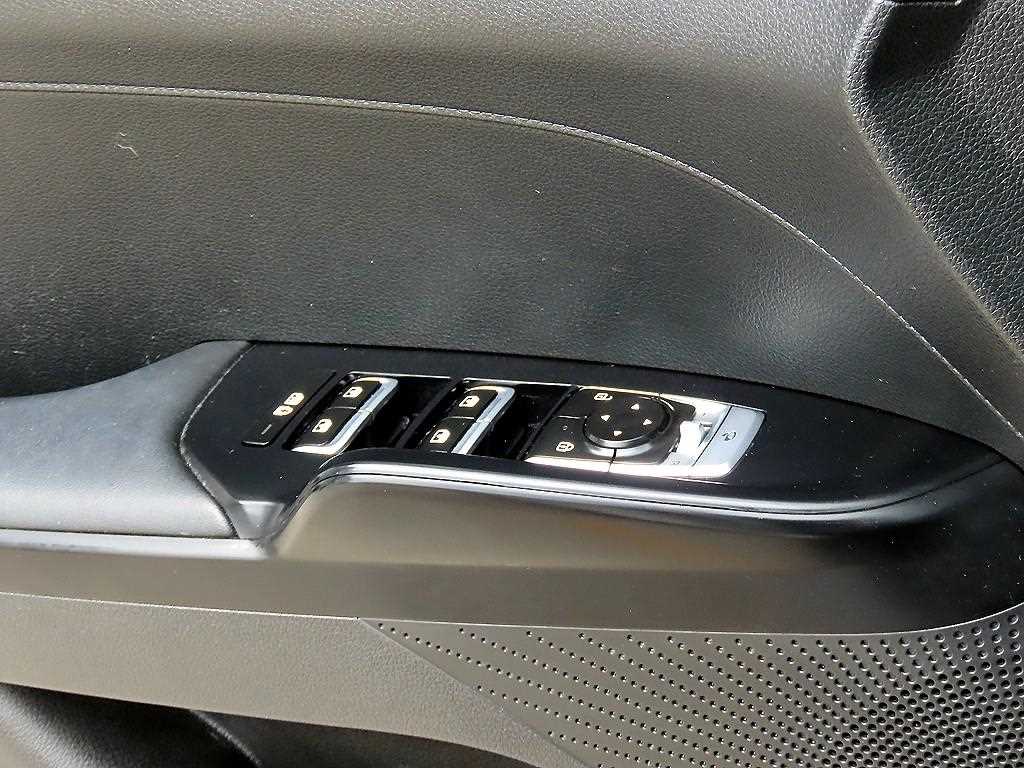 Kia K5 — photo 11