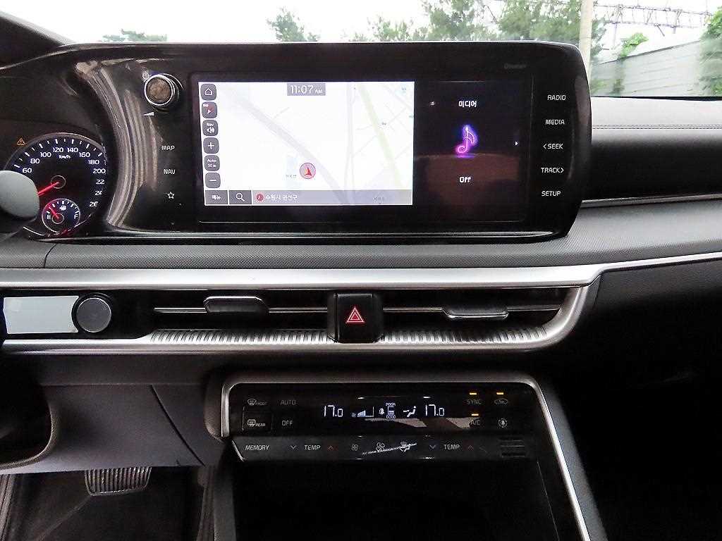 Kia K5 — photo 13