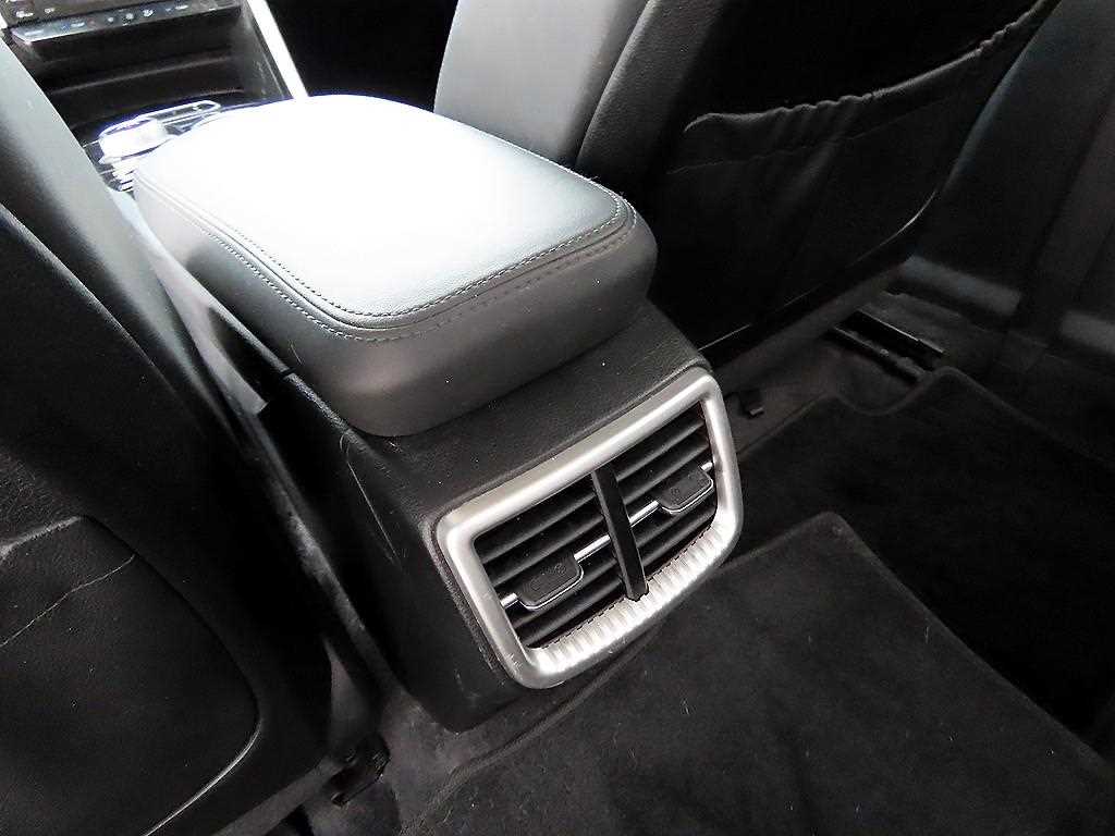 Kia K5 — photo 17