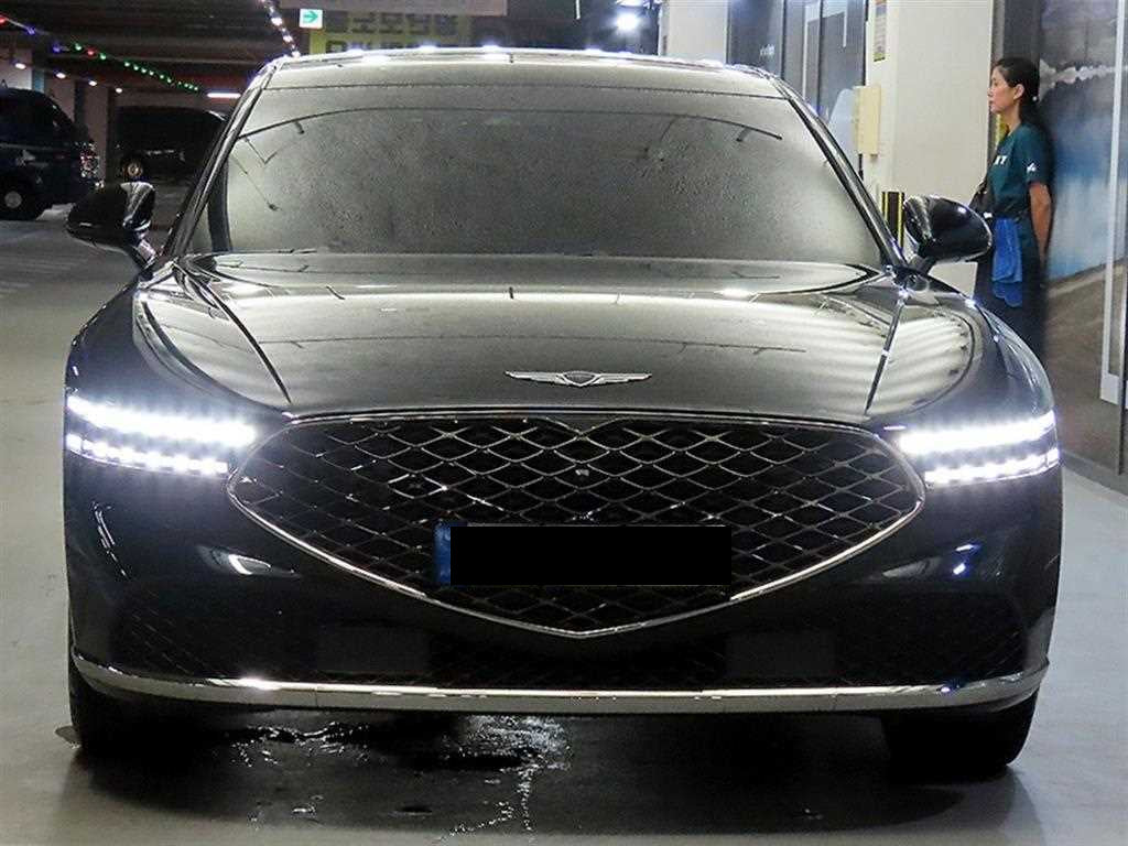 Genesis G90 — photo 02
