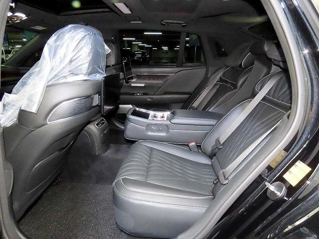 Genesis G90 — photo 07